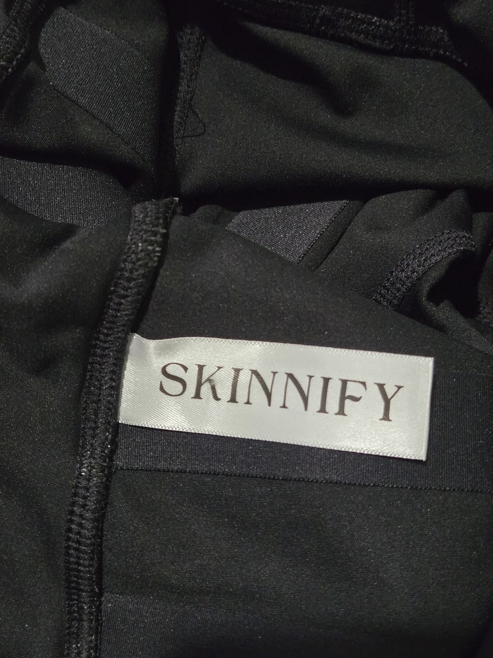 Skinnify  Leggings with built-in resistance bands and side pockets - Picture 8 of 10